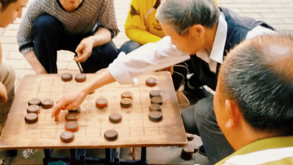 下自走棋是什么意思，最近的下棋梗是什么鬼啊