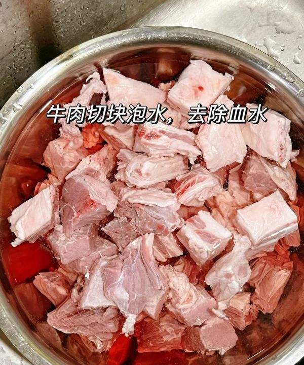 鸡肉和牛肉一起炖好吃吗，清炖全鸡加清炖牛肉什么材料图12