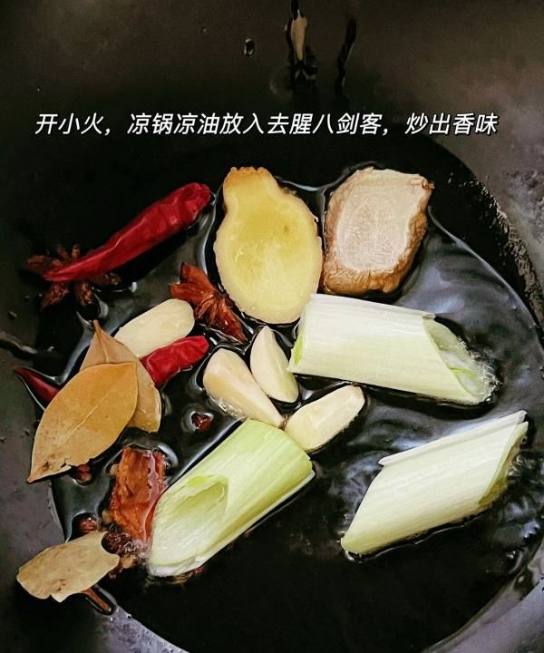 鸡肉和牛肉一起炖好吃吗，清炖全鸡加清炖牛肉什么材料图13