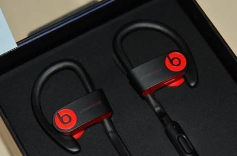 beatsx会自动关机，beats 耳机开机闪两下就关了图1